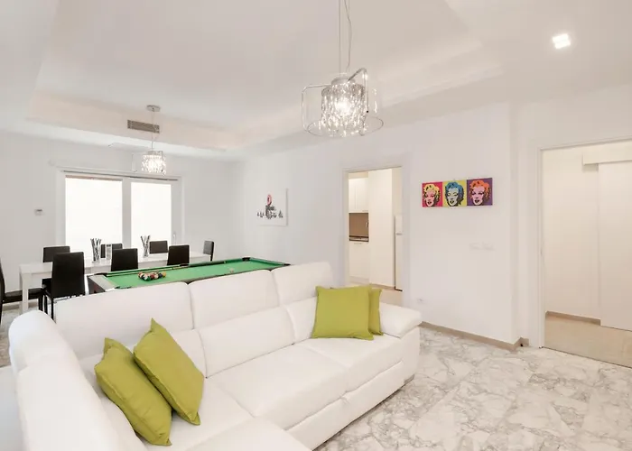 Easystayrome 10 Pax 3 Baths 1 Min From Metro Appartement *