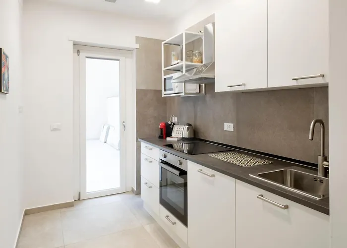 Easystayrome 10 Pax 3 Baths 1 Min From Metro